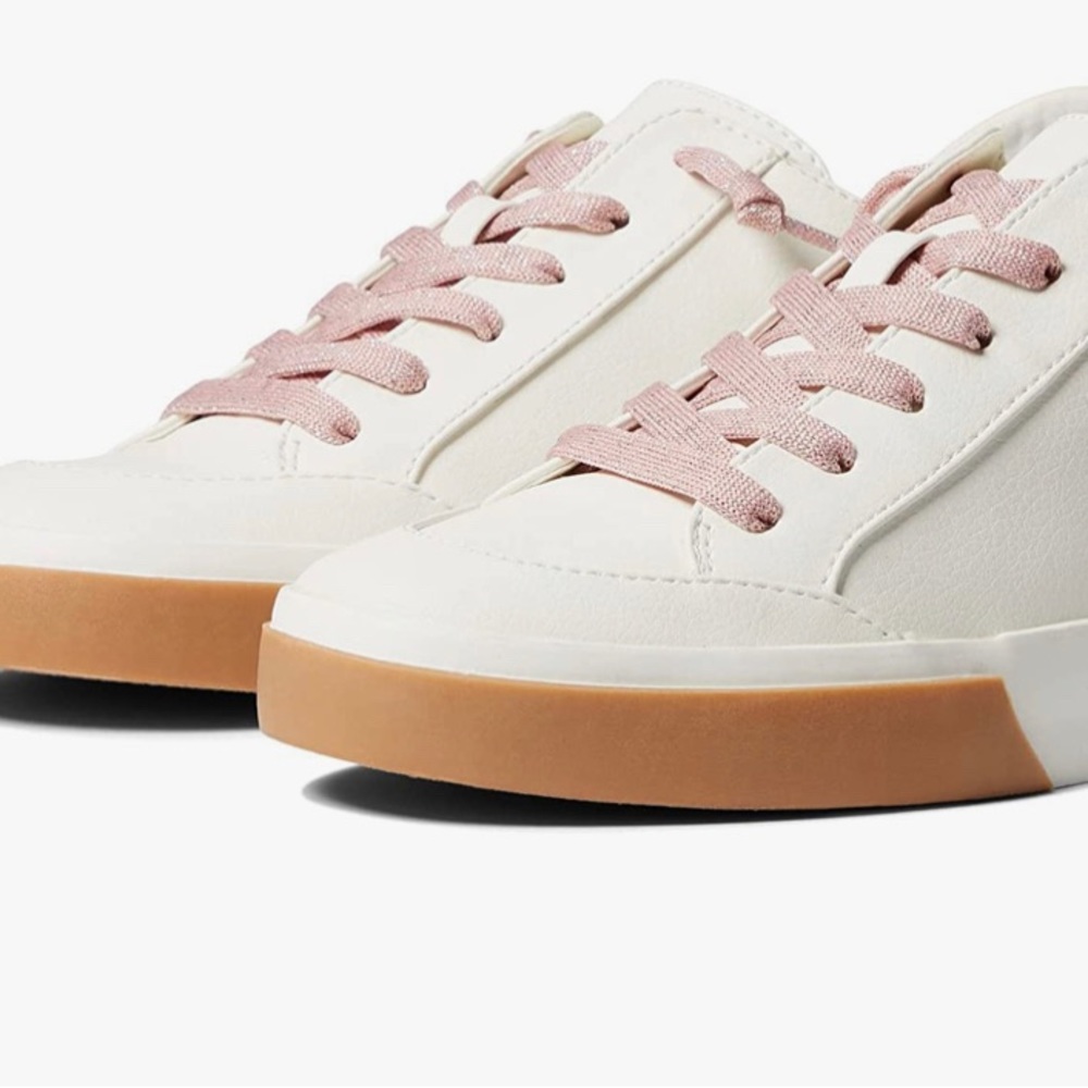 Dolce Vita sneakers!